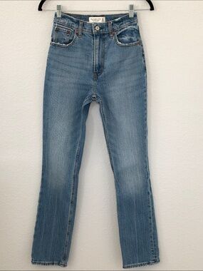 Abercrombie & Fitch 90s Slim Straight Ultra High Rise Jeans 24 00S Blue